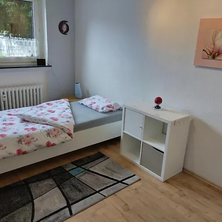 Quiet Rustic 70qm South Full Furniture Near Ubahn Bus Apartment