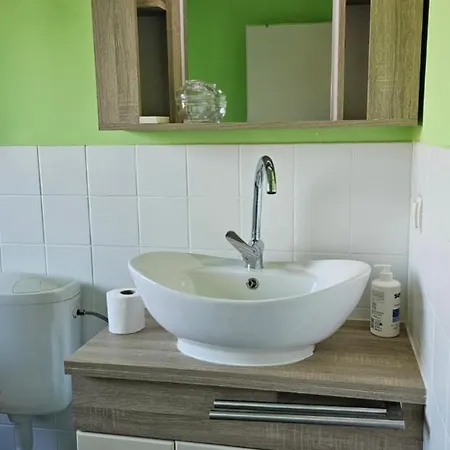 Mali Sued Voll Moebliert Urig Near Autobahn Ubahn Apartment Duisburg