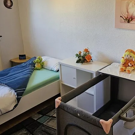 Mali Sued Voll Moebliert Urig Near Autobahn Ubahn Apartment *